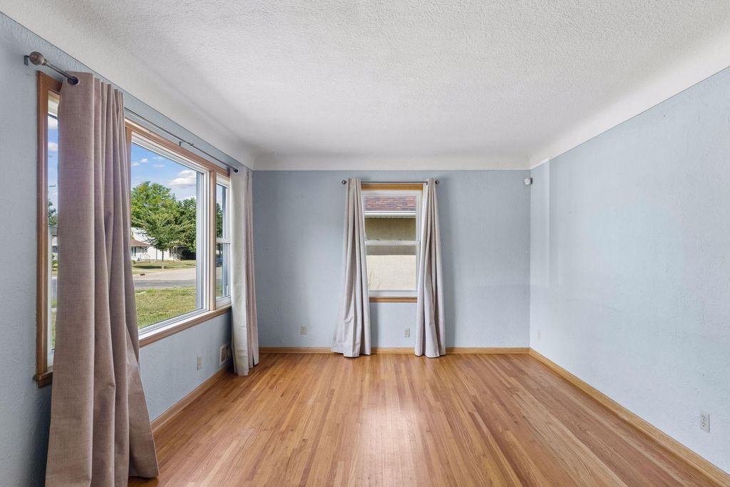 1554 Chamber Street, Saint Paul, MN 55106 — photo 4