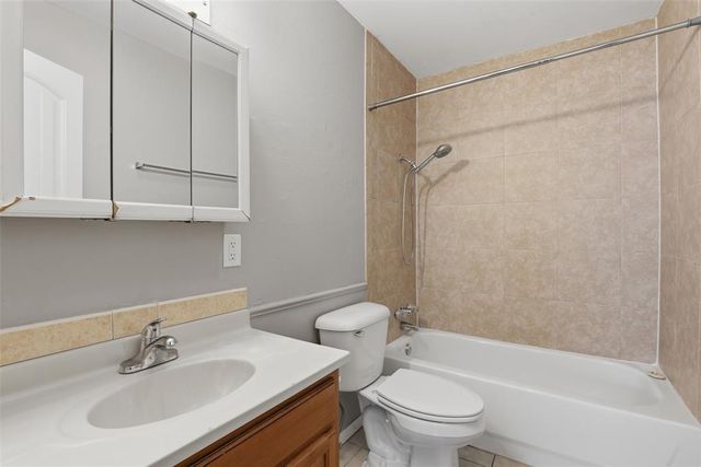 929 NW 20th Street, Moore, OK 73160