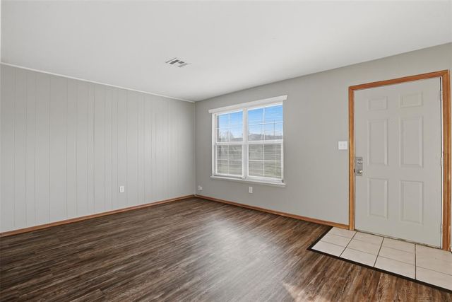 929 NW 20th Street, Moore, OK 73160