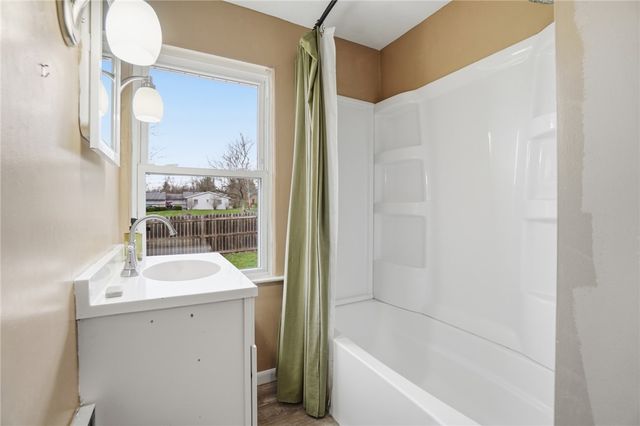 1305 Edwards Drive, Tipp City, OH 45371