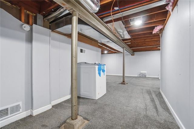 1305 Edwards Drive, Tipp City, OH 45371