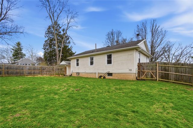 1305 Edwards Drive, Tipp City, OH 45371