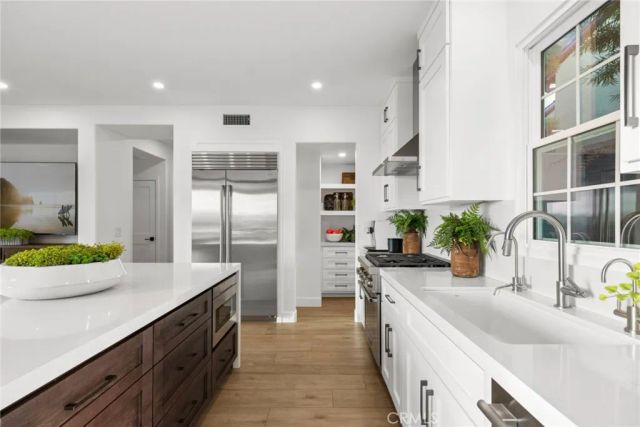 42 Gardenpath, Irvine, CA 92603
