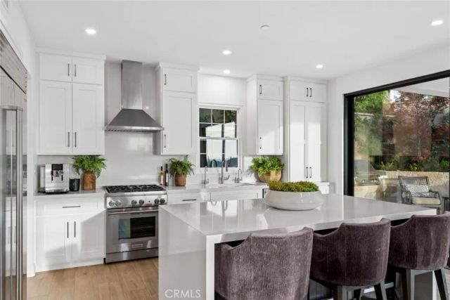42 Gardenpath, Irvine, CA 92603
