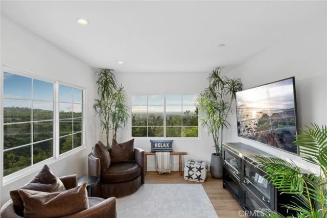 42 Gardenpath, Irvine, CA 92603