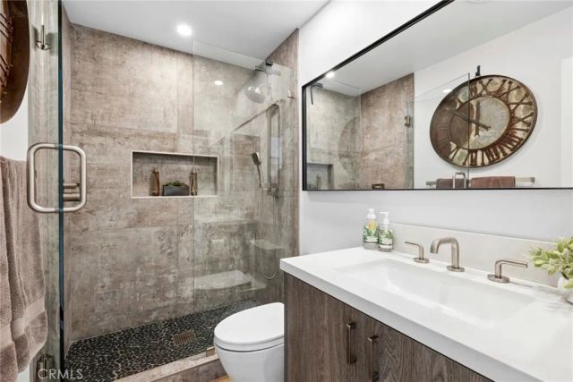42 Gardenpath, Irvine, CA 92603