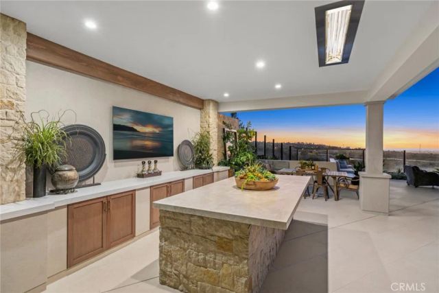 42 Gardenpath, Irvine, CA 92603