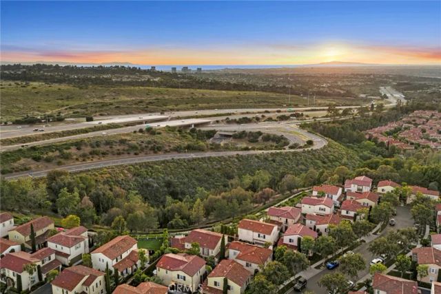 42 Gardenpath, Irvine, CA 92603