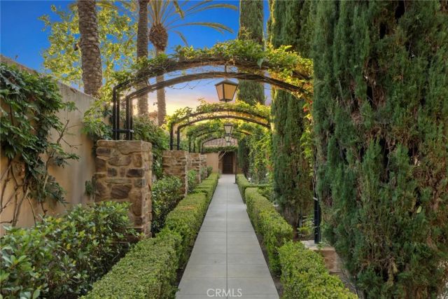 42 Gardenpath, Irvine, CA 92603