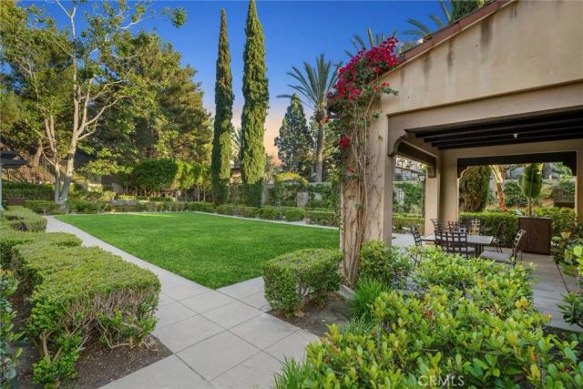 42 Gardenpath, Irvine, CA 92603