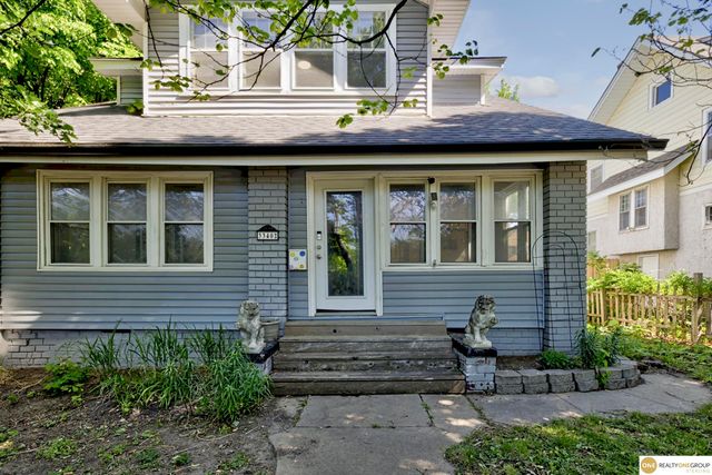 3340 Center Street, Omaha, NE 68105