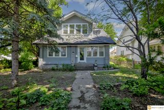 3340 Center Street, Omaha, NE 68105