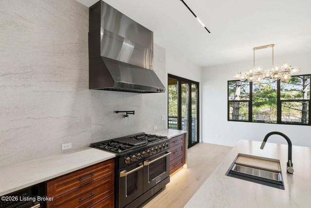 16707 Bisley Pl, Louisville, KY 40245