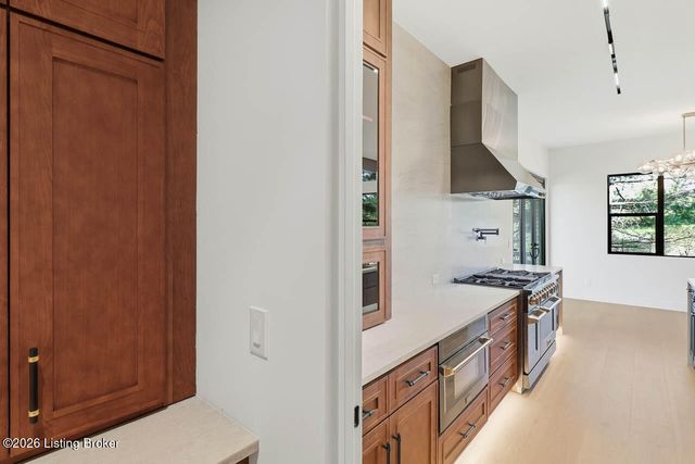 16707 Bisley Pl, Louisville, KY 40245