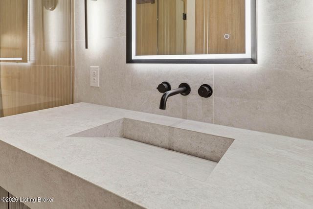 16707 Bisley Pl, Louisville, KY 40245