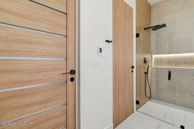 16707 Bisley Pl, Louisville, KY 40245