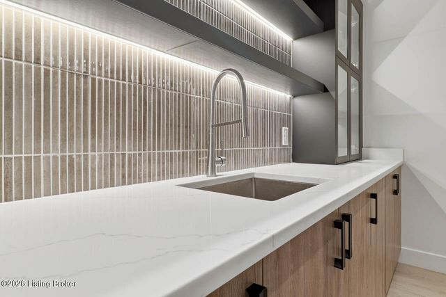 16707 Bisley Pl, Louisville, KY 40245