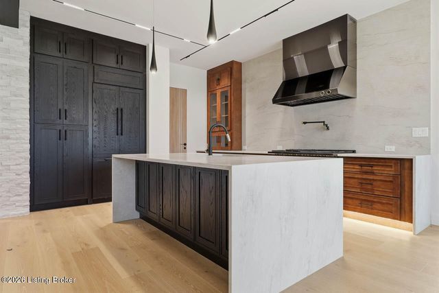 16707 Bisley Pl, Louisville, KY 40245