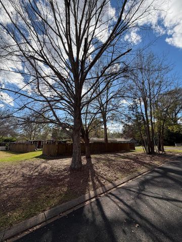 1007 Nichols St, Deridder, LA 70634