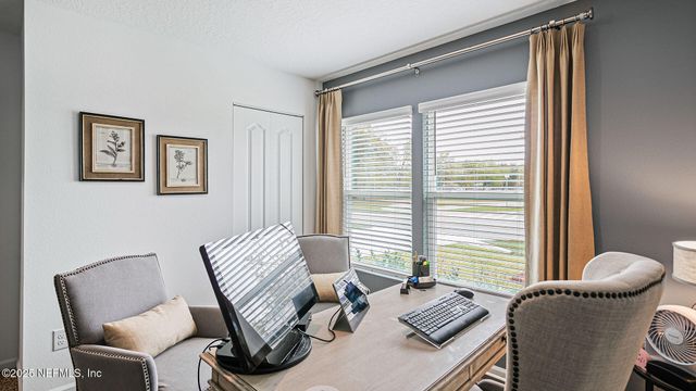 21 LUTHER Drive, Palm Coast, FL 32164