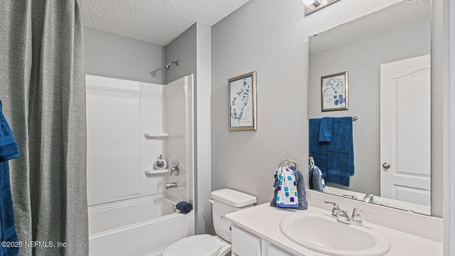 21 LUTHER Drive, Palm Coast, FL 32164