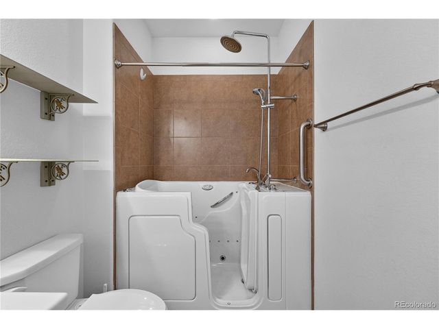 25644 E Byers Dr, Aurora, CO 80018