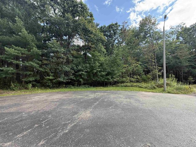 200 Cliffside Drive, Wisconsin Dells, WI 53940