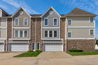 8302 Westown Parkway 1102, West Des Moines, IA 50266