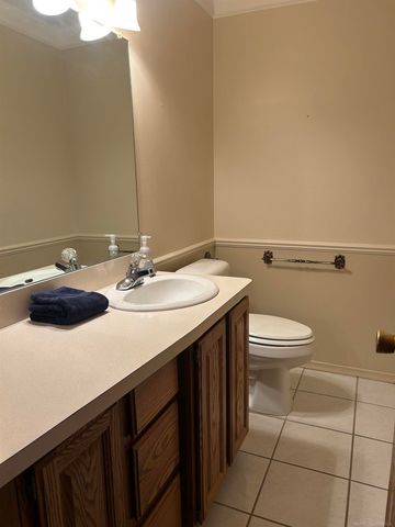 33538 Swan Drive, Sterling Heights, MI 48312