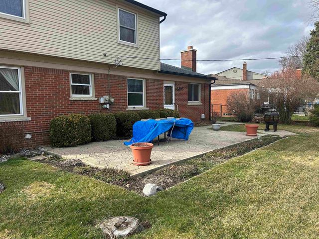 33538 Swan Drive, Sterling Heights, MI 48312