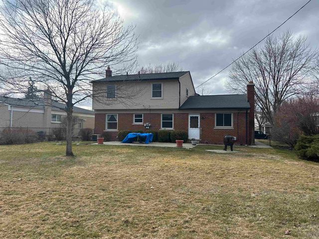 33538 Swan Drive, Sterling Heights, MI 48312