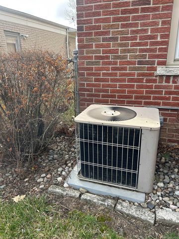 33538 Swan Drive, Sterling Heights, MI 48312