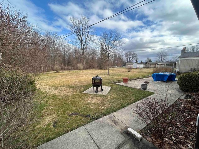 33538 Swan Drive, Sterling Heights, MI 48312