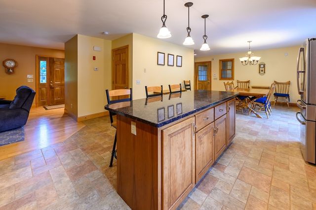 434 Batchelor St, Granby, MA 01033