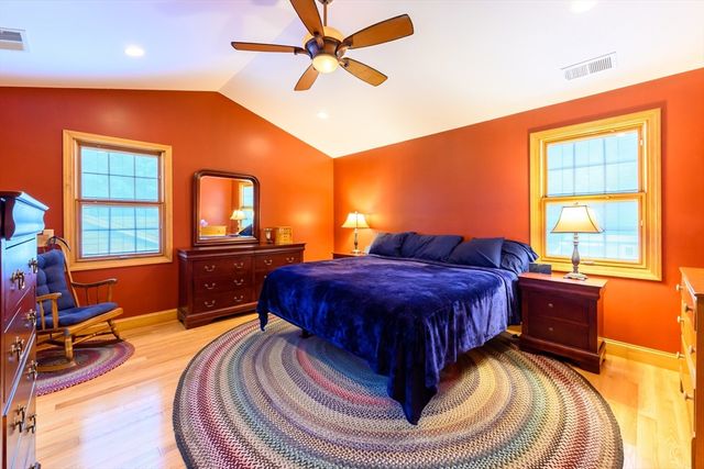 434 Batchelor St, Granby, MA 01033