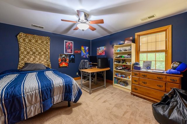434 Batchelor St, Granby, MA 01033
