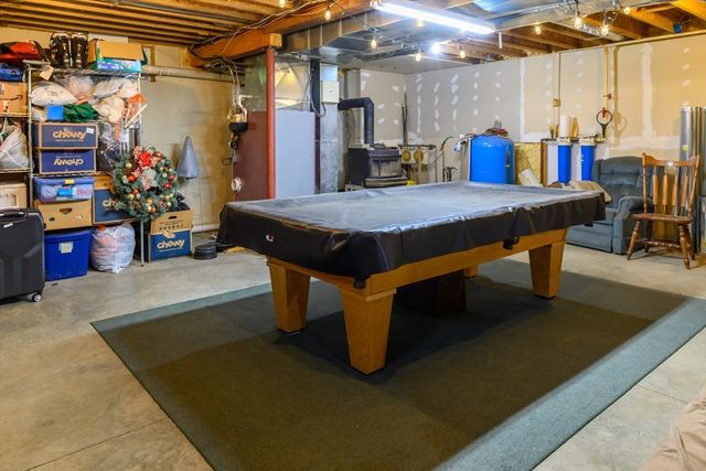 434 Batchelor St, Granby, MA 01033