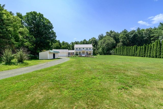 434 Batchelor St, Granby, MA 01033