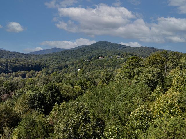 43 Hidden Fields Road, Hiawassee, GA 30546