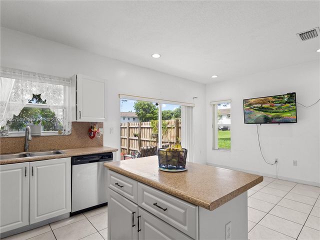 1651 SE 31st Ct, Homestead, FL 33035