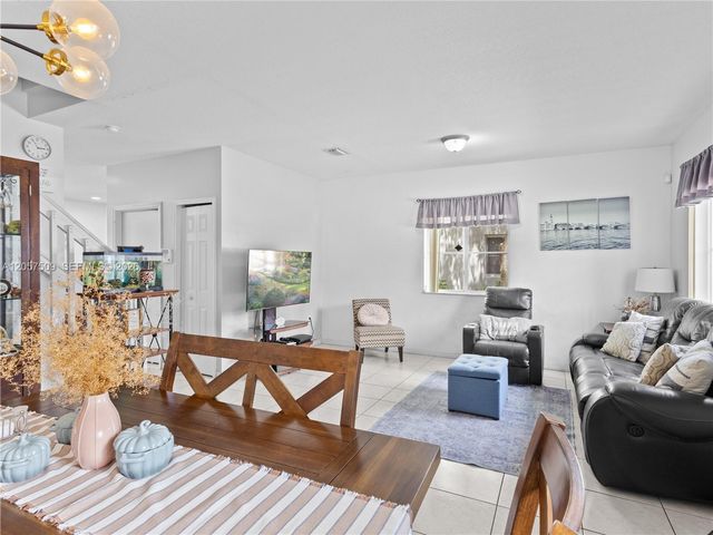 1651 SE 31st Ct, Homestead, FL 33035