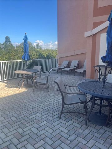 5000 CULBREATH KEY WAY 9-112, Tampa, FL 33611