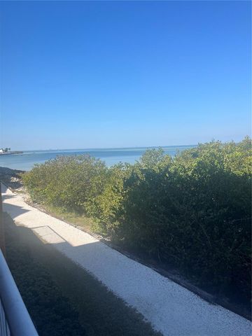 5000 CULBREATH KEY WAY 9-112, Tampa, FL 33611