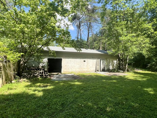 227 Little Louisville Road, Jamestown, KY 42629