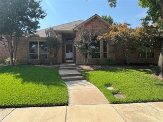 2075 Sunset Lane, Lewisville, TX 75067
