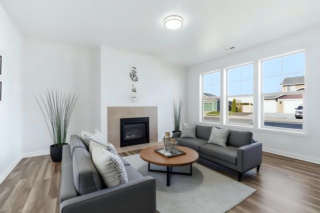 9015 W Silver St, Cheney, WA 99004