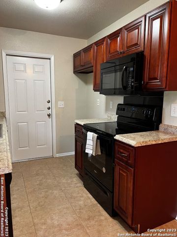 11619 HONEY GROVE ST, Live Oak, TX 78233