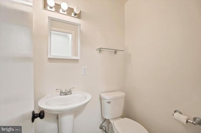 668 RENZ ST, Philadelphia, PA 19128