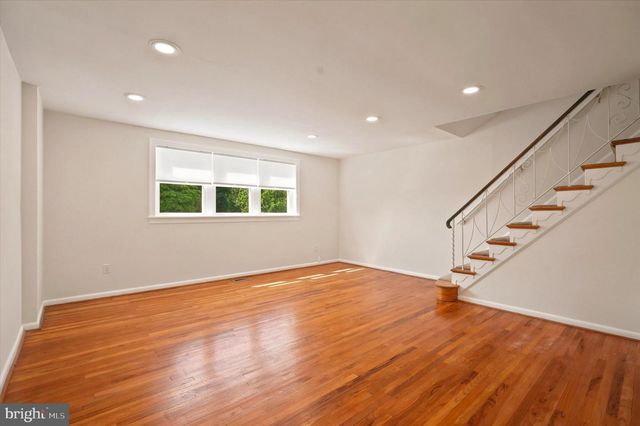 668 RENZ ST, Philadelphia, PA 19128