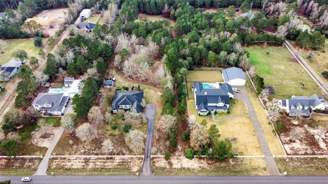 8584 Grand Lake Estates Drive, Montgomery, TX 77316